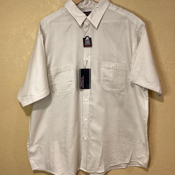 Roundtree & Yorke Other - Rountree & York NWT Short Sleeve, Button Up, Collar Shirt, Men's XL, 100% Cotton